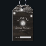 Étiquettes-cadeau Oak Ridge Rustic Dark Wood Bridal Affichage douche<br><div class="desc">Oak Ridge Rustic Dark Brown Barn Wood, Sparkling Mason Jars, et Lights à cordes brillantes Conception avec des fils scintillants de lumières et jarres suspendues sur une texture de bois riche et profonde avec des accents blancs. Avec Des Polices De Script De Typographie Moderne. Un style rustique et élégant de...</div>