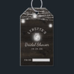 Étiquettes-cadeau Oak Ridge Rustic Dark Wood Bridal Affichage douche<br><div class="desc">Oak Ridge Rustic Dark Brown Barn Wood, Sparkling Mason Jars, et Lights à cordes brillantes Conception avec des fils scintillants de lumières et jarres suspendues sur une texture de bois riche et profonde avec des accents blancs. Avec Des Polices De Script De Typographie Moderne. Un style rustique et élégant de...</div>