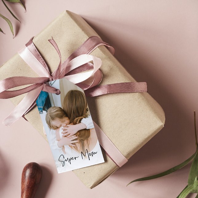 Étiquettes-cadeau Photo maman moderne et texte super maman | Cadeau  (Créateur téléchargé)