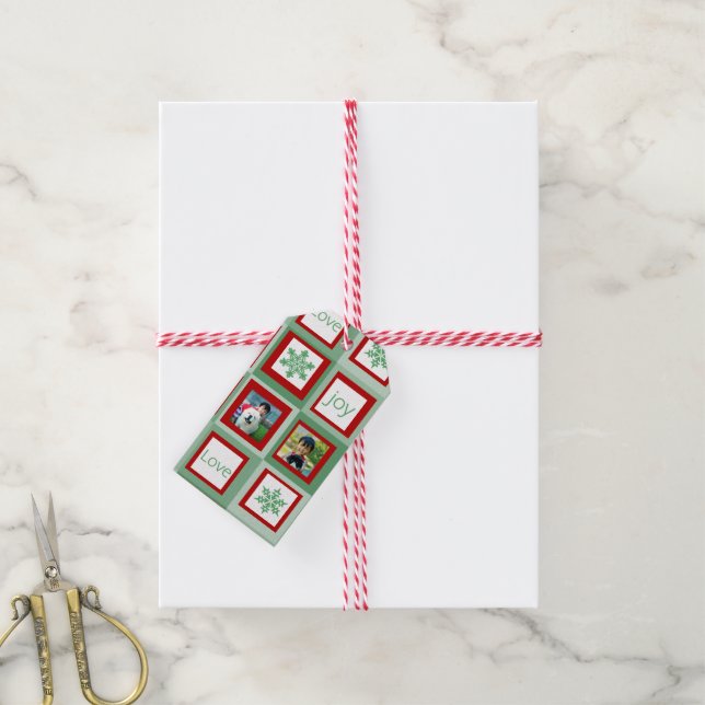 Étiquettes-cadeau Photo personnalisée Carrés de Noël rouge et vert (Avec de la ficelle)