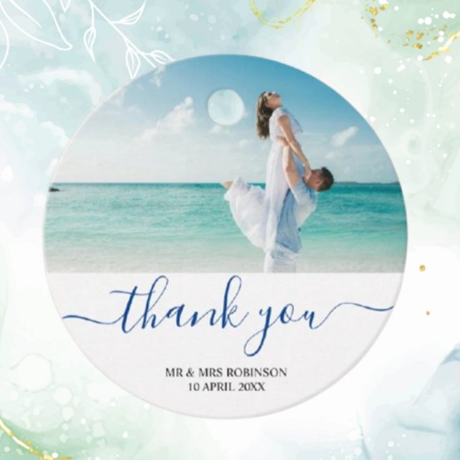 Étiquettes Cadeau Photo personnalisée Plage moderne Mariage Merci Th (Show gratitude with custom photo modern beach wedding thank you favor tags. Personalize each tag to )