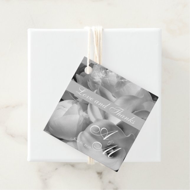 Étiquettes Cadeau Photographie monochromatique Blancs Callas & Peoni (En situation)