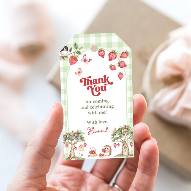 Étiquettes-cadeau Pink Gingham Berry First Strawberry 1st Birthday (Créateur téléchargé)