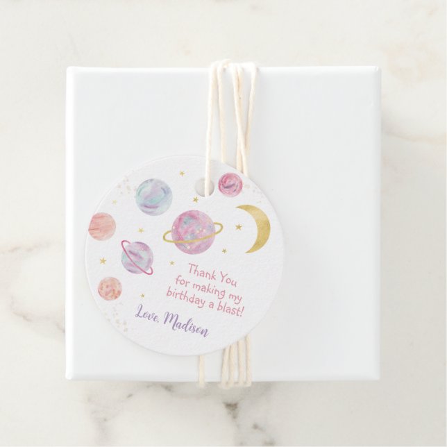 Étiquettes Cadeau Pink Pastel Two L'Espace Lune Anniversaire (En situation)
