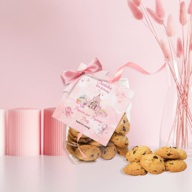 Étiquettes Cadeau Popcorn rose et Pyjamas Swood fête d'anniversaire (Pink "Popcorn and Pajamas" Slumber | Sleepover Birthday Party Favor Tags)