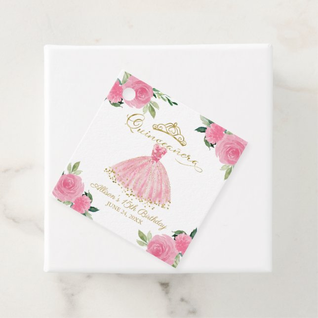Étiquettes Cadeau Quinceanera à fleurs roses chaudes (En situation)