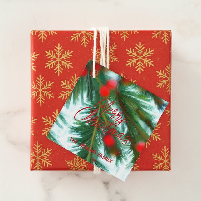 Étiquettes Cadeau Red Berries Green Pines Merry Christmas (Créateur téléchargé)