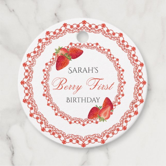 Étiquettes Cadeau Red Lace Berry First Birthday Round (Devant)