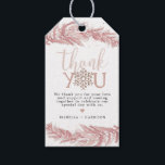 Étiquettes-cadeau RORY Blush Winter Pine Neige Flake Christmas Favor<br><div class="desc">Cette étiquette de faveur ou cadeau comprend du pin d'hiver rustique rose vif, un flocon de neige de parties scintillant d'or rose et une police de script amusante. Ce tag est l'ajout parfait à votre célébration de mariage d'hiver, baby shower festif, douche nuptiale de vacances ou tout autre événement. Modifiez...</div>