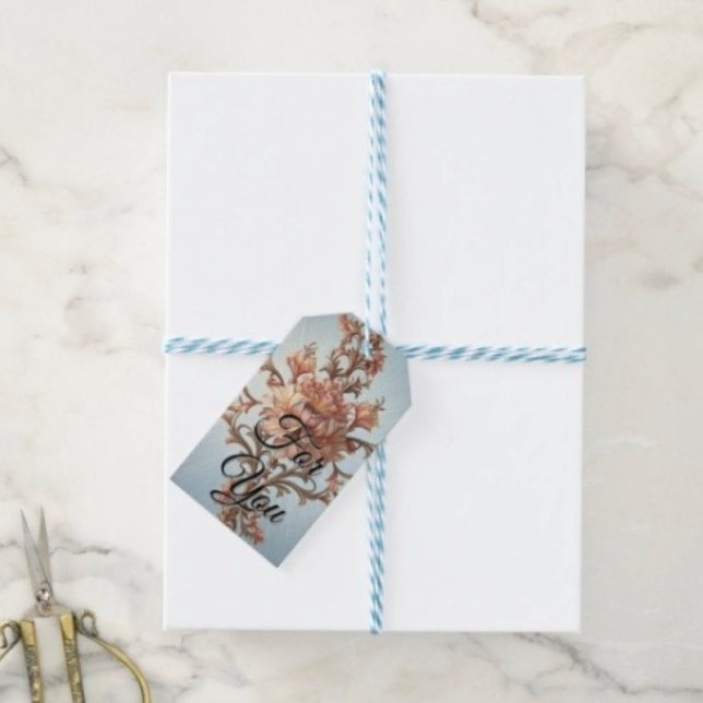 Étiquettes-cadeau Rose Baroque  Élégance (Gift Tag. D: 3.5"l x 2”w.  Set of 10. Printed on 120lb, 18 point thick matte paper. Made in USA.
)