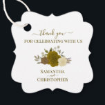 Étiquettes Cadeau Roses or et jaune Elégant Merci de mariage<br><div class="desc">Ces belles étiquettes de faveur sont parfaites pour remercier les invités spéciaux ou les membres de votre mariage. Elles présentent un beau design boho chic rustique avec vos noms et la date mariage avec un joli ensemble de roses aquarelles peints à la main et feuillage dans les tons jaune et...</div>