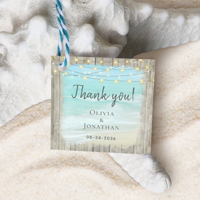 Étiquettes Cadeau Rustic Beach Bois Chaîne Lumières Mariage côtier (Créateur téléchargé)