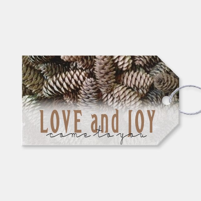 Étiquettes-cadeau Rustic Holiday Love and Joy Pine Cone (Devant (Horizontal))
