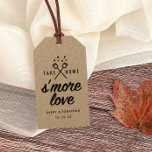 Étiquettes-cadeau Rustic S'more Love Kraft Wedding Favor Tags<br><div class="desc">Joli design "Take Home's more love" avec des marshmallows torréfiés au sommet. La police du nom et de la date du couple est personnalisable. Idéal pour les cadeaux de nos mores !</div>