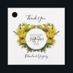 Étiquettes Cadeau Rustic Wattle Acacia Mariage cadeau<br><div class="desc">Ce design présente des fleurs d'acacia jaune de wattle rustique originaires d'Australie. Les fleurs jaunes de bataille australienne ont encadré la date mariage. Les tons jaunes des fleurs de bétail et sa verdure créent une atmosphère rustique fleurie de jardin de campagne. Un mariage rustique bomboniere cadeau privilégier le design de...</div>
