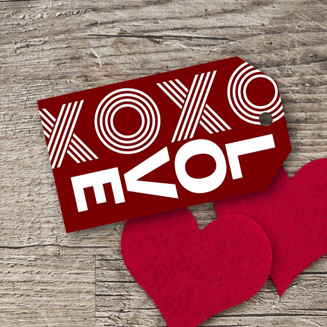 Étiquettes-cadeau Saint Valentin moderne Amour rouge (Add charm to your gifts with red Valentine tags—romantic, stylish, and perfect for any loved one!)