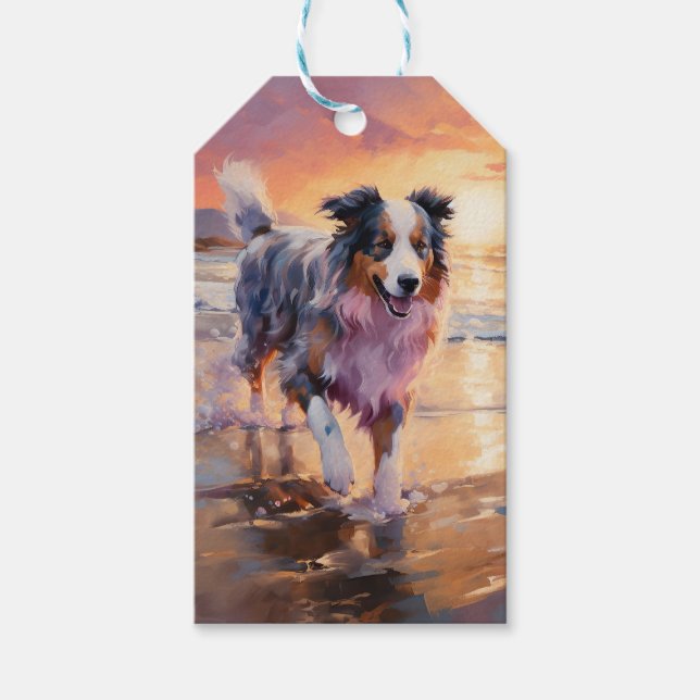 Étiquettes-cadeau Sandy Australian Shepherd Dog on Beach Sunset (Devant)