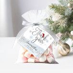 Étiquettes Cadeau Santa Baby Christmas Boy Baby Shower Merci<br><div class="desc">Adorable calligraphie avec flocons de neige,  invitations de baby shower sur le thème de l'hiver. Facile à personnaliser avec vos détails. Vérifiez la collection pour trouver des articles assortis comme cartes jointes.</div>