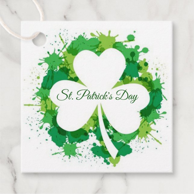 Étiquettes Cadeau Shamrock blanc avec plaques vertes (Devant)