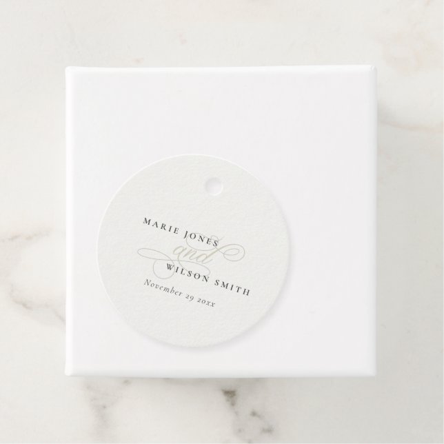 Étiquettes Cadeau Simple élégant Script chic Mariage noir et blanc (En situation)