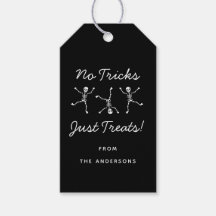 Squelette dessinés à la main en noir et blanc pour