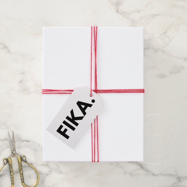 Étiquettes-cadeau Suédois Fika Bold Rectangulaire (With Twine)