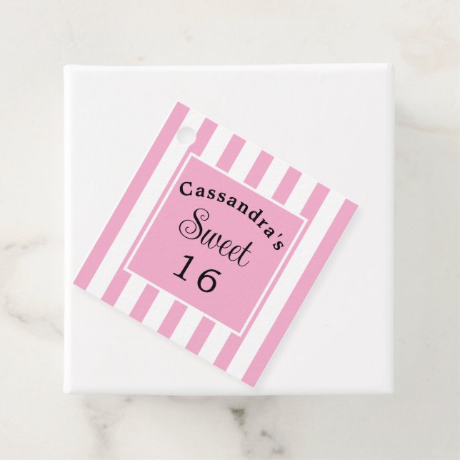 Étiquettes Cadeau Sweet sixteen rose rayure classique chic (En situation)