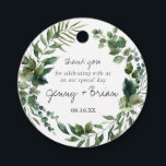 Étiquettes Cadeau Tag Rustic Green Wreath Mariage Merci Favoriser<br><div class="desc">Ajoutez un remerciement spécial à vos faveurs de mariage avec nos étiquettes cadeaux mariages personnalisés. Simple mais élégant, ces designs sont parfaits pour toute célébration. Ajoutez votre libellé personnalisé à cette conception à l'aide des cases "Modifier ce modèle de conception" situées à droite de l'élément, ou cliquez sur le bouton...</div>