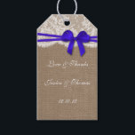 Étiquettes-cadeau Tags Rustic Blue Bow Collection<br><div class="desc">La collection d'arc bleu rustique est un design époustouflant avec un bel arrière - plan rustique effet burlap avec un habillage d'effet de dentelle blanc vintage romantique terminé avec un arc bleu époustouflant. Ces étiquettes peuvent être personnalisées pour votre occasion spéciale et ferait le cadeau parfait ou vous remercier tag...</div>
