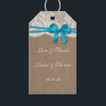 Étiquettes-cadeau Tags Rustic Blue Bow Collection<br><div class="desc">La collection d'arc bleu rustique est un design époustouflant avec un bel arrière - plan rustique effet burlap avec un habillage d'effet de dentelle blanc vintage romantique terminé avec un arc bleu époustouflant. Ces étiquettes peuvent être personnalisées pour votre occasion spéciale et ferait le cadeau parfait ou vous remercier tag...</div>