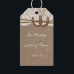 Étiquettes-cadeau Tags Rustic Horseshoe Collection<br><div class="desc">La collection rustique horseshoe est un design étonnant avec un bel arrière - plan rustique effet burlap avec un ensemble romantique vintage effet dentelle blanche finie avec deux horseshoes et ficelles entrelacées de chance. Ces étiquettes de cadeaux peuvent être personnalisées pour votre occasion spéciale et ferait le cadeau parfait ou...</div>