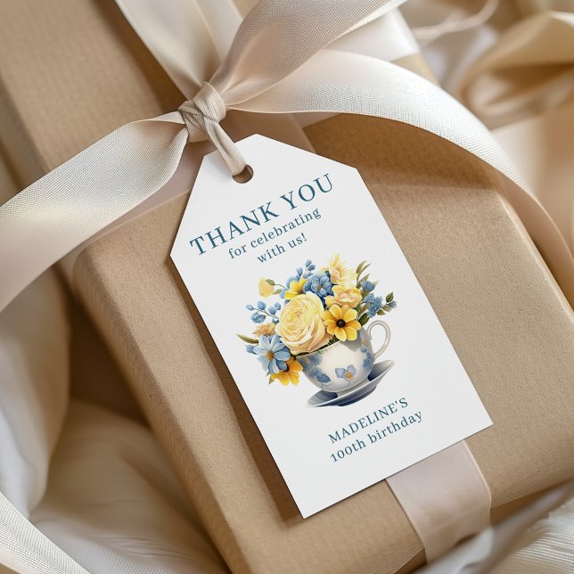 Étiquettes-cadeau Teacup Fleurs Bleues Jaunes 100e anniversaire (Yellow and blue flowers in teacup birthday party thank you gift tag)