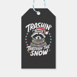 Étiquettes-cadeau Trashing Through the Snow Funny Raccoon Christmas