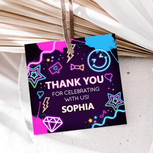 Étiquettes Cadeau Treize Neon adolescent Carré de fête d'anniversair (Neon Official Thirteen Birthday Party Favor Tags)