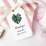 Étiquettes-cadeau Tropical palm leaf Douche nuptiale Tags cadeaux<br><div class="desc">Ajoutez une touche tropicale à vos faveurs de douches nuptiales avec nos étiquettes cadeaux Feuille de palme tropicale! Avec des feuilles de palmiers verts luxuriants et des polices chic et modernes, ces étiquettes sont le détail parfait pour une plage, destination ou douche nuptiale d'été. Personnalisés avec le nom de la...</div>