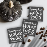 Étiquettes Cadeau Typographie moderne Cute Hocus Pocus Halloween<br><div class="desc">Carte Halloween éffrayante qui est parfaite pour partager dans la salle de classe. Le design est moderne et mignon avec un arrière - plan simple. Ajoutez un message personnalisé et votre nom.</div>