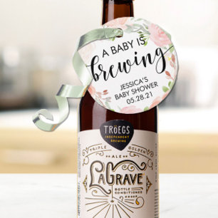 Étiquettes Cadeau Un bébé brasse du Baby shower rond flou flush
