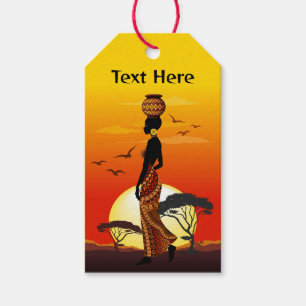 Étiquettes-cadeau Une belle femme africaine Silhouette sur les solei