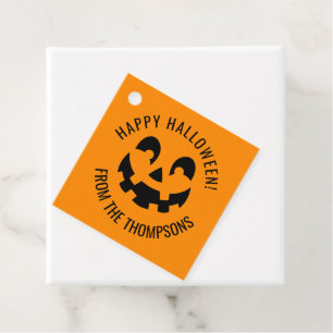 Étiquettes Cadeau Visage de citrouille noir Joyeux Halloween sur fon
