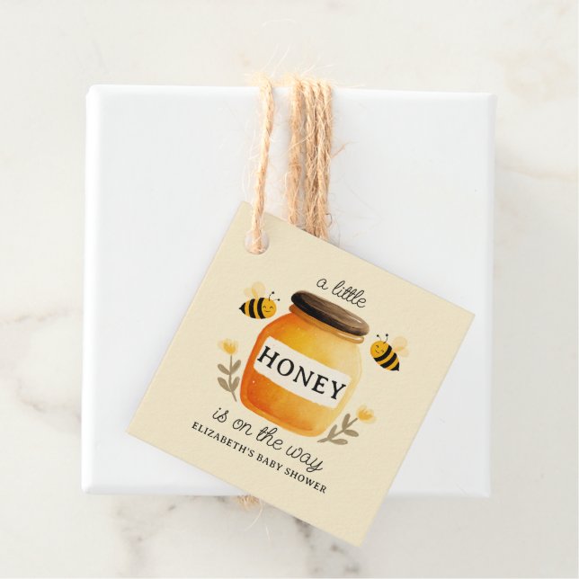 Étiquettes Cadeau Watercolor Honey & Bees Baby Shower Yellow (En situation)
