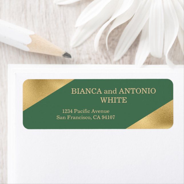 Étiquettes d'adresse de retour vert sauge or éléga (En situation)