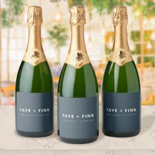 Étiquettes de bouteille de mariage | Étiquette de  (Custom wedding bottle labels that make favors, toasts, and tables feel polished)