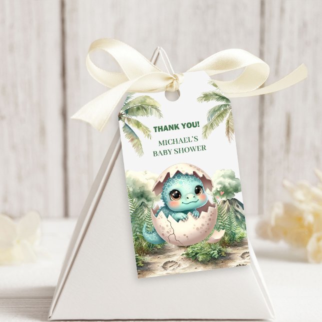 Étiquettes de Cadeau de Douche Bientôt Éclosion du (Baby Dino Nest Hatching Soon Shower Gift Tags)