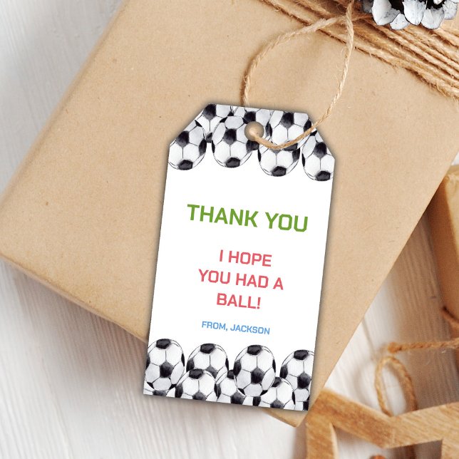 Étiquettes de cadeaux de fête pour garçons modifia (Balls Soccer Birthday Gift Tags)