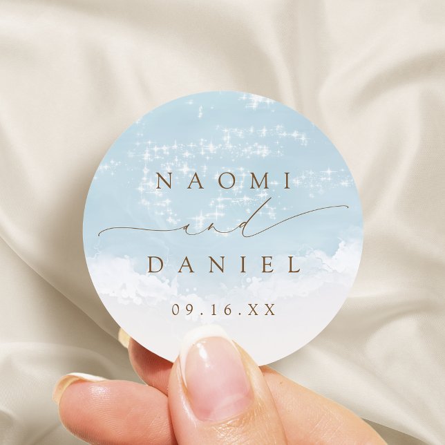 Étiquettes de mariage Modern Script Sand Hearts Be (Modern Script Sand Hearts Beach Wedding Favors Classic Round Sticker)