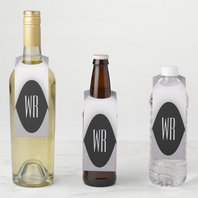 Étiquettes Pour Bouteilles Création de monogramme moderne noir et blanc éléga (En situation)