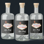 Étiquettes Pour Bouteilles De Liqueur Bienvenue à Las Vegas Mariage<br><div class="desc">Étiquettes de bouteille mariage Las Vegas amusant et unique. Customisez vos noms et votre date. Entrez l'outil de conception Zazzle pour des personnalisations de conception supplémentaires.</div>