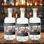 Étiquettes Pour Bouteilles De Liqueur Birthday party custom photo black white modern guy<br><div class="desc">Pour une fête d'anniversaire de 21e (ou tout âge) pour les gars. Un élégant arrière - plan noir moderne. Personnalisez et ajoutez votre propre photo du garçon/homme d'anniversaire. Le texte : Le nom est blanc avec un script de style à la main moderne. Tempates pour un nom,  âge 21.</div>