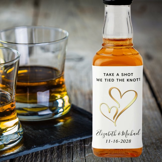 Étiquettes Pour Bouteilles De Liqueur Faveur Mariage Prendre Une Tirée Nous Avons Lié Le (Raise the bar at your wedding celebration with our fun mini liquor bottle labels)