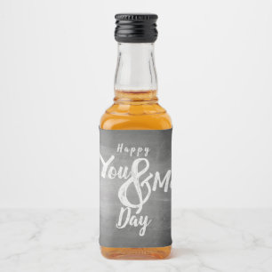 Étiquettes Pour Bouteilles De Liqueur Joyeux anniversaire sur fond tableau noir